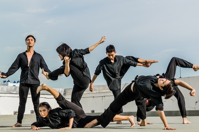 Group of teens dancing